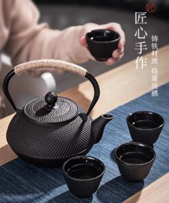 Ấm đun nước bằng gang Nhật Bản